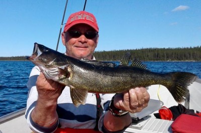 Pêche au doré et brochet - Pourvoirie Lac du Mâle — Air Mont-Laurier – Air Mont-Laurier